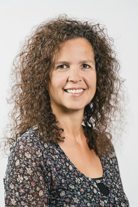 Nancy Lacoursiere Ressourcecartier 02 450x675